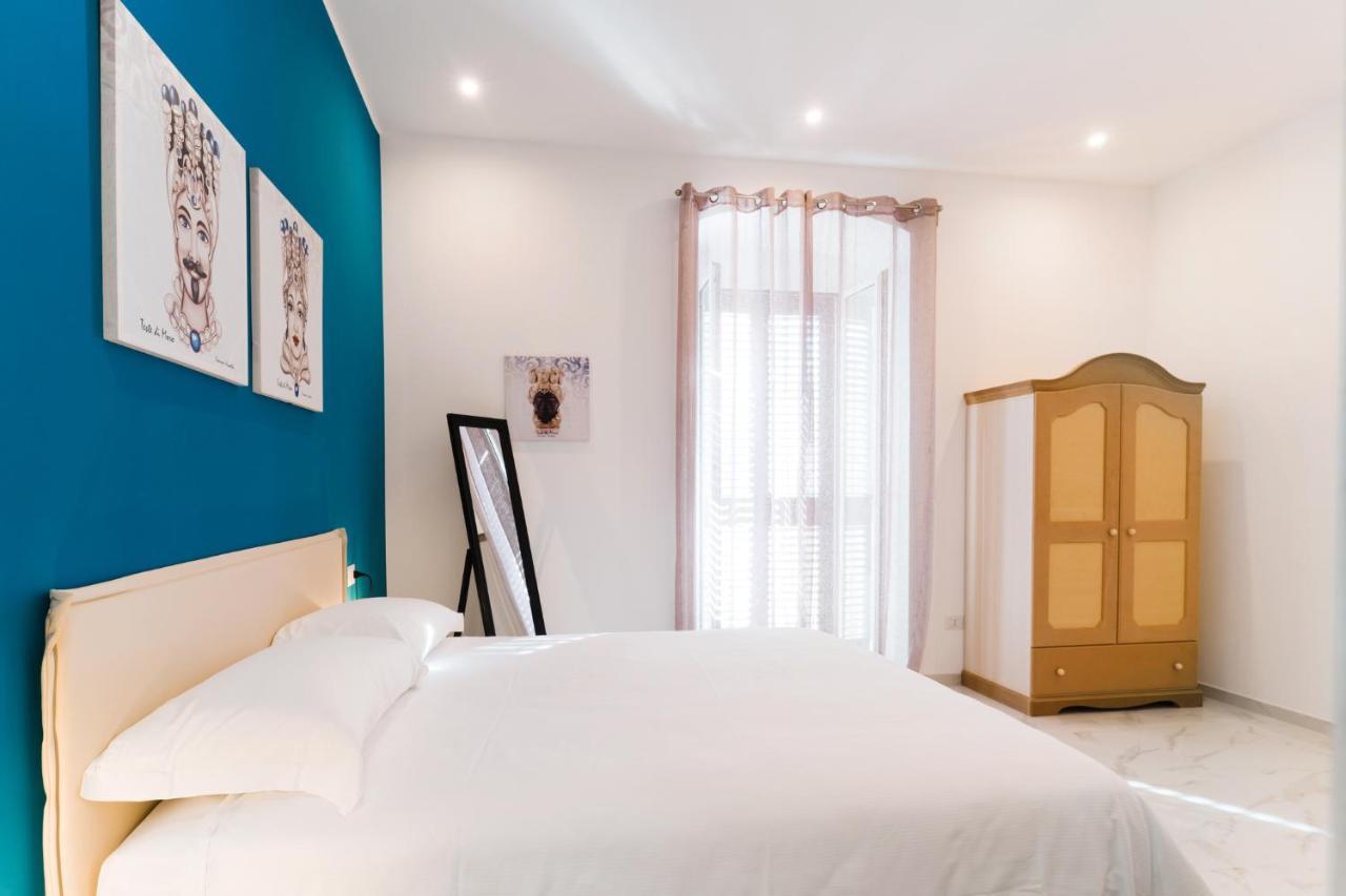 Guendalina Sweet Home - La Casetta Di Guendalina Trani Exteriör bild