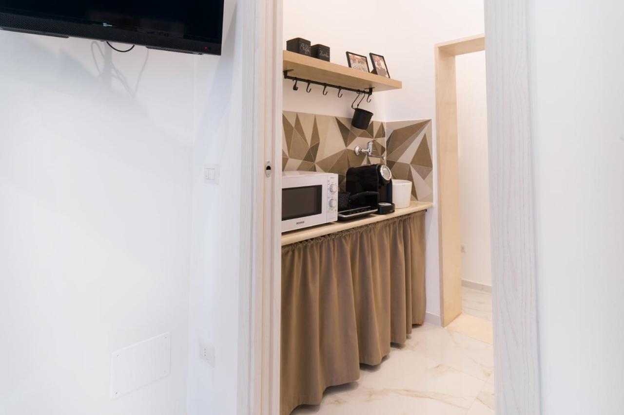 Guendalina Sweet Home - La Casetta Di Guendalina Trani Exteriör bild