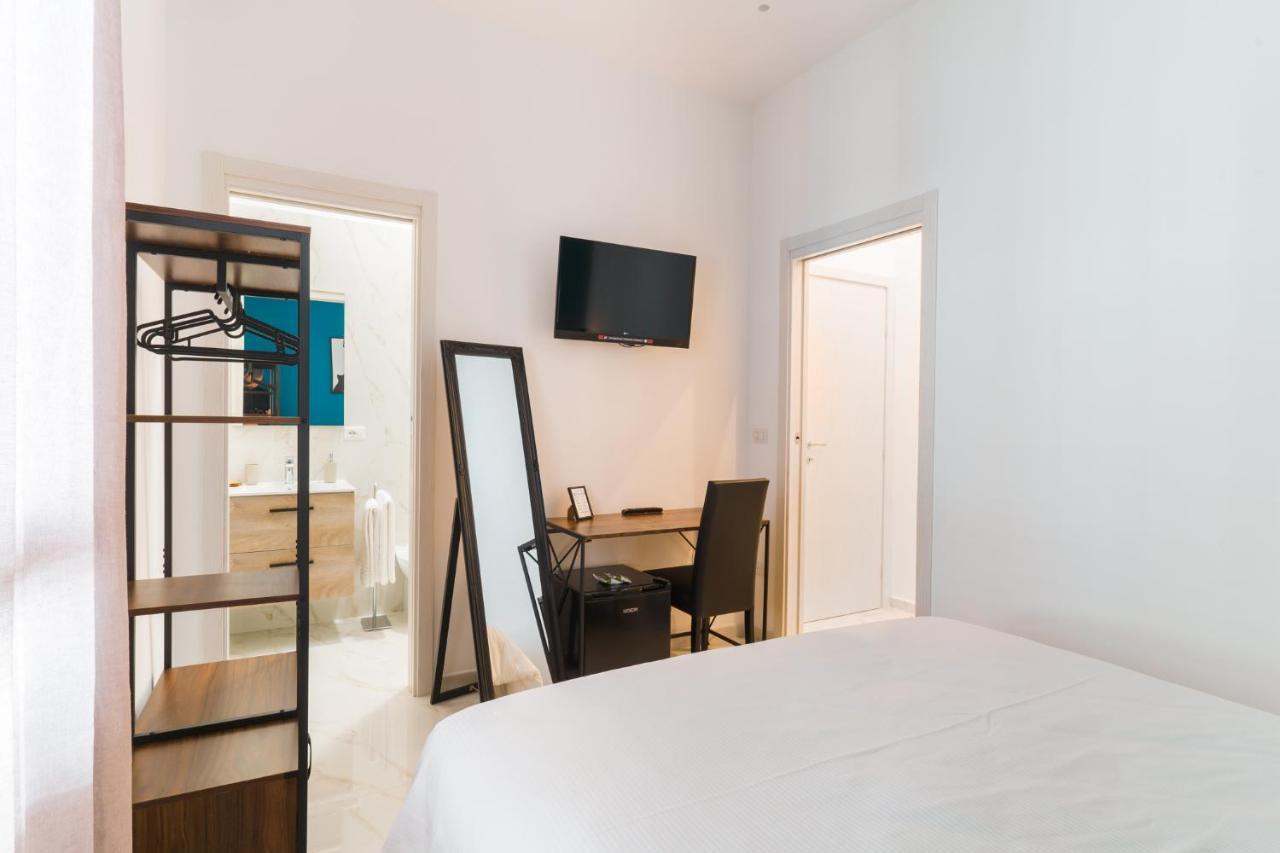 Guendalina Sweet Home - La Casetta Di Guendalina Trani Exteriör bild