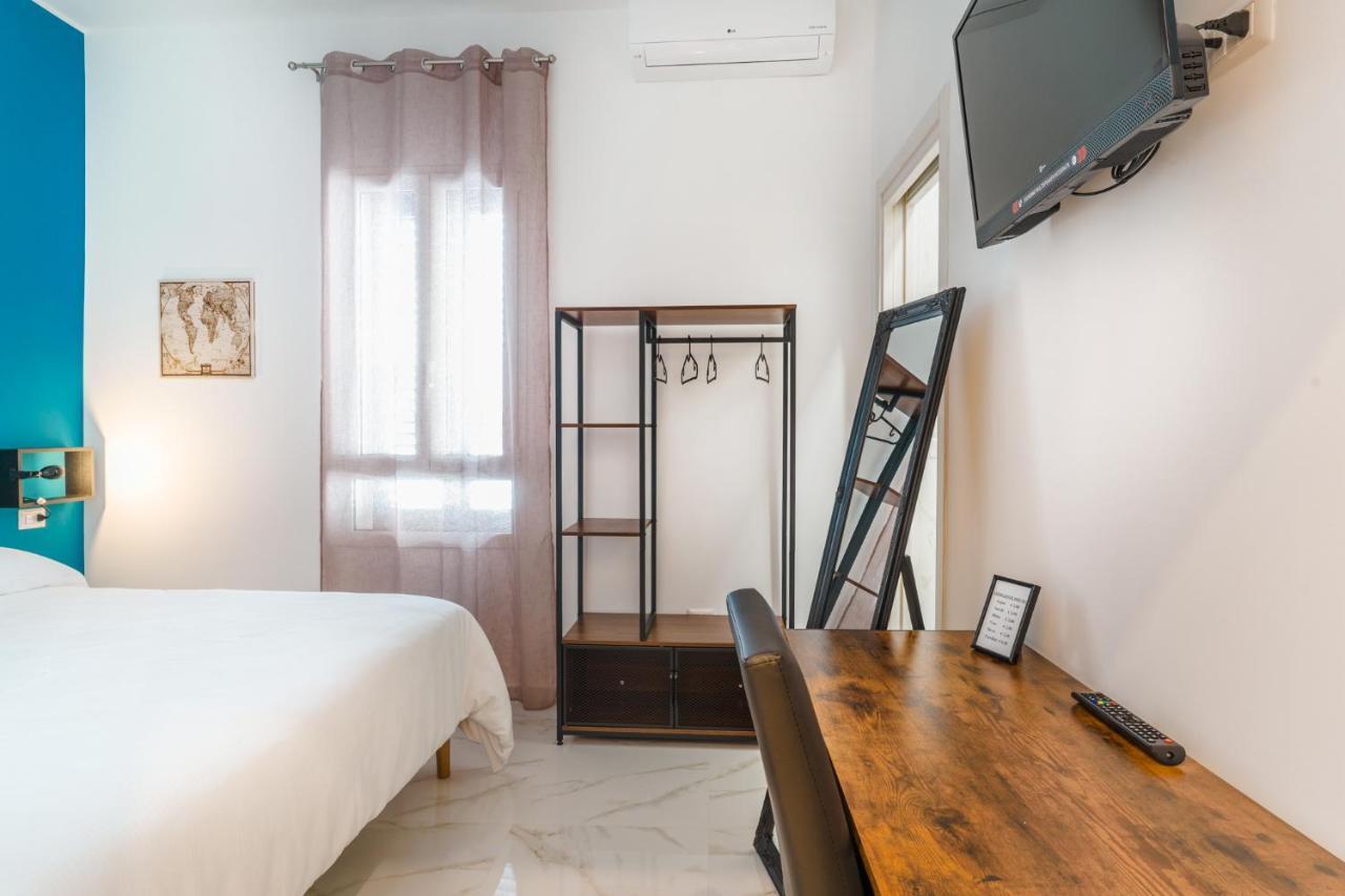 Guendalina Sweet Home - La Casetta Di Guendalina Trani Exteriör bild